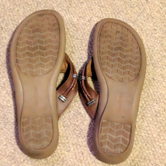 Women's silverthorne Minnetonka leather thong sandals - Picture 4 of 5